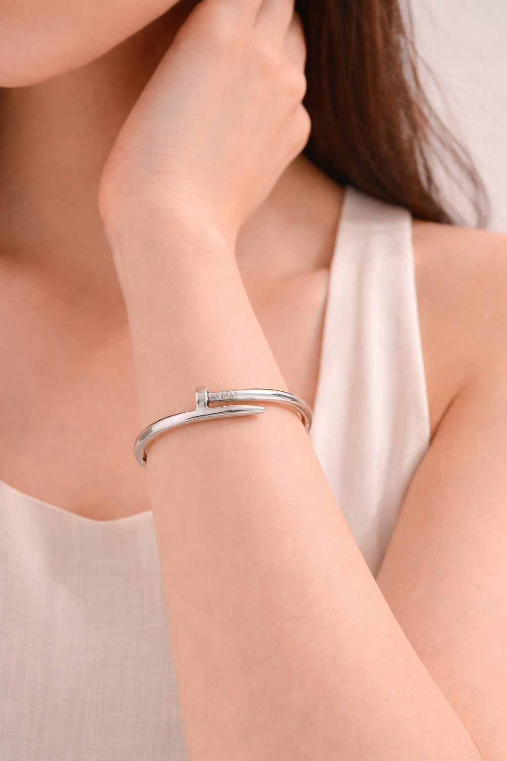 Brazalete Clavo Elegante LUANCCI