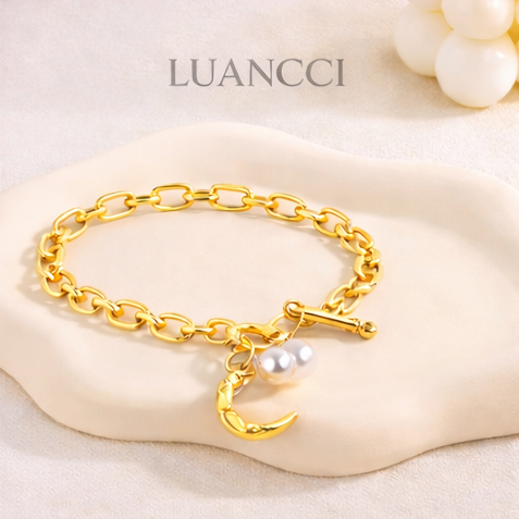 Pulsera de Aleación Dorada con Perlas Imitación y Dije en Forma de Corazón Geométrico - LUANCCI