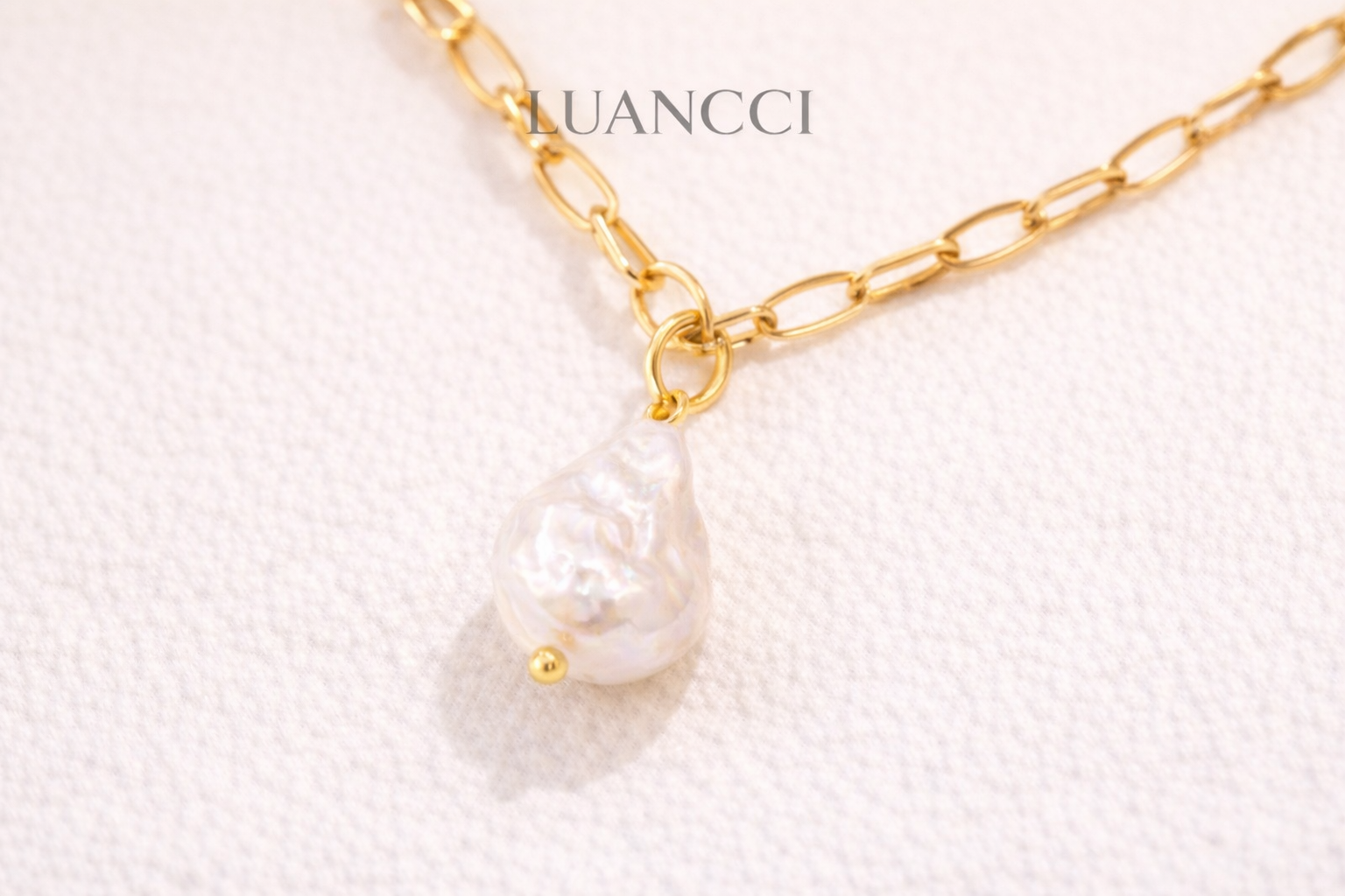 Cadena de Acero Inoxidable Chapada en Oro de 18K con Perla de Gota de Agua - LUANCCI