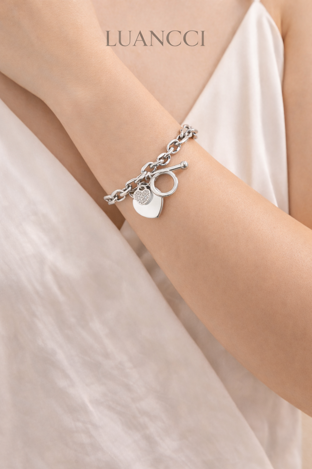 Pulsera Minimalista de Acero de Titanio con Corazón  - LUANCCI